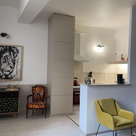 Apartment- La Rochelle Historic Centre *
