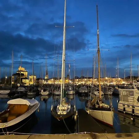 Apartment- Historic Centre La Rochelle (Charente-Maritime)